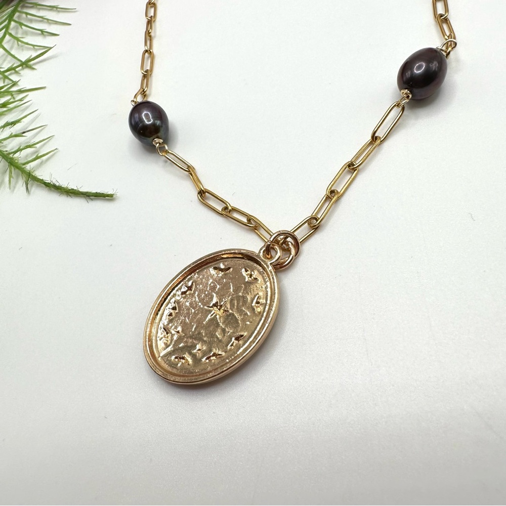 NEW⚜️Mosaic Charm & Tahitian Pearl Necklace - Picture 5 of 7